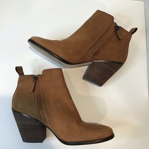 Cole Haan Brown Leather Chesney Booties Sz 8